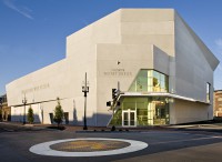 Фото Renkus-Heinz в музее Второй мировой войны в Новом Орлеане